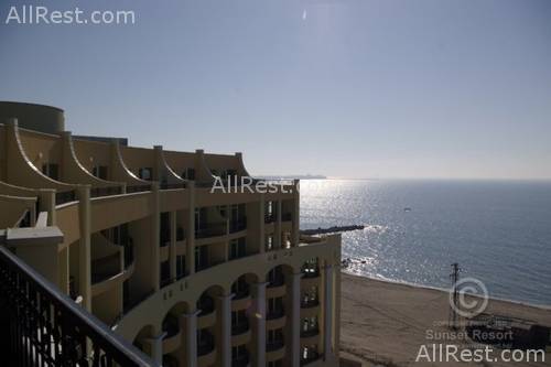 Sunset Resort 8